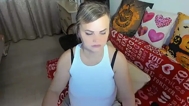 Snapshot of MildMature chatting on 21, 11, 2025 MildMature online show from 21, 11, 2025