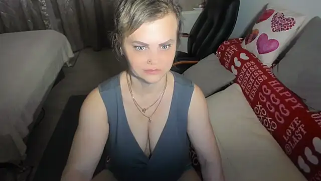 Snapshot of MildMature chatting on 17, 7, 2026 MildMature online show from 17, 7, 2026