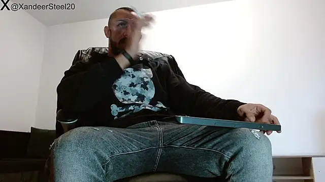Snapshot of Xandeer_Steel chatting on 3, 10, 2025 Xandeer Steel online show from 3, 10, 2025