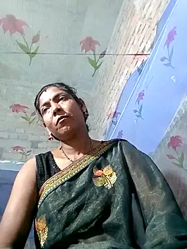 Snapshot of Savita992 chatting on 5, 3, 2026 Savita992 online show from 5, 3, 2026