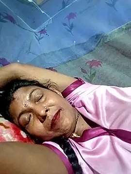 Snapshot of Savita992 chatting on 17, 3, 2026 Savita992 online show from 17, 3, 2026