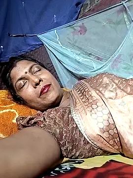 Snapshot of Savita992 chatting on 24, 3, 2026 Savita992 online show from 24, 3, 2026