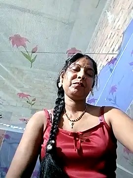 Snapshot of Savita992 chatting on 2, 4, 2026 Savita992 online show from 2, 4, 2026