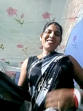 Snapshot of Savita992 chatting on 4, 4, 2026 Savita992 online show from 4, 4, 2026