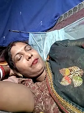 Snapshot of Savita992 chatting on 5, 4, 2026 Savita992 online show from 5, 4, 2026