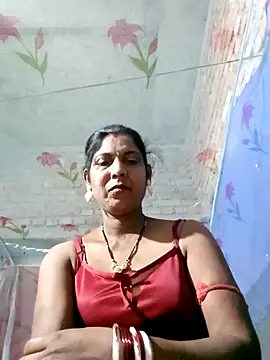 Snapshot of Savita992 chatting on 8, 4, 2026 Savita992 online show from 8, 4, 2026