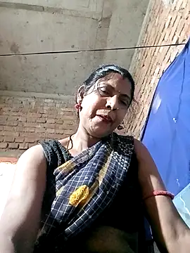 Snapshot of Savita992 chatting on 10, 4, 2026 Savita992 online show from 10, 4, 2026