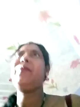 Snapshot of Savita992 chatting on 13, 4, 2026 Savita992 online show from 13, 4, 2026