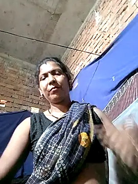 Snapshot of Savita992 chatting on 15, 4, 2026 Savita992 online show from 15, 4, 2026