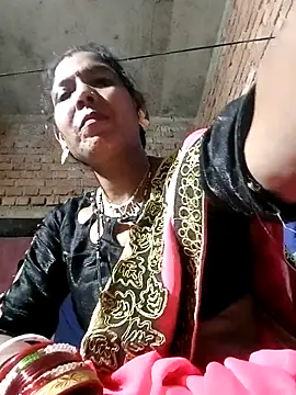 Snapshot of Savita992 chatting on 16, 4, 2026 Savita992 online show from 16, 4, 2026