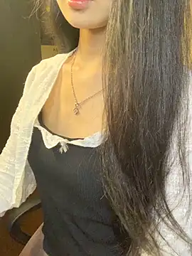 Snapshot of Nhinhi18 chatting on 27, 5, 2026 Nhinhi18 online show from 27, 5, 2026