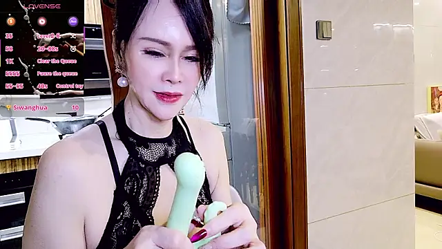 Snapshot of xinxinbabe chatting on 4, 12, 2025 xinxinbabe online show from 4, 12, 2025