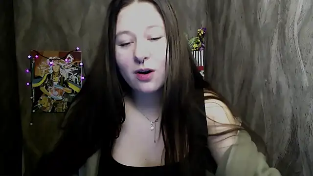 Snapshot of Linda_S_ chatting on 18, 11, 2025 Linda S online show from 18, 11, 2025