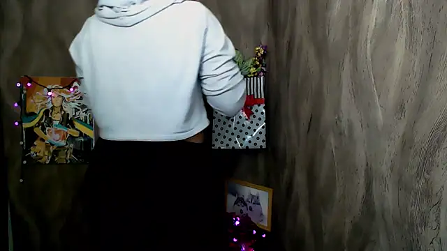 Snapshot of Linda_S_ chatting on 18, 12, 2025 Linda S online show from 18, 12, 2025