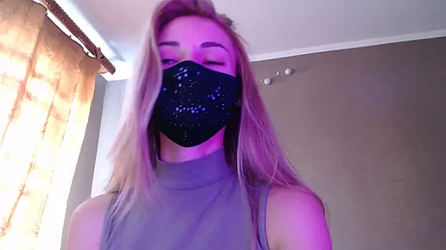 Snapshot of Iris_lave chatting on 14, 9, 2025 Iris lave online show from 14, 9, 2025