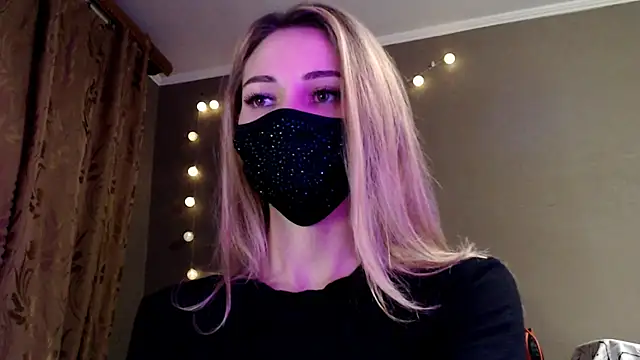 Snapshot of Iris_lave chatting on 29, 11, 2025 Iris lave online show from 29, 11, 2025