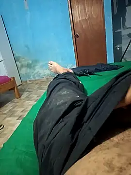 Snapshot of Frank0021 chatting on 30, 10, 2025 Frank0021 online show from 30, 10, 2025