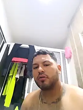 Snapshot of Frank0021 chatting on 3, 11, 2025 Frank0021 online show from 3, 11, 2025