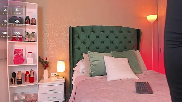 Snapshot of naughty_fun_room chatting on 6, 11, 2025 naughty fun room online show from 6, 11, 2025