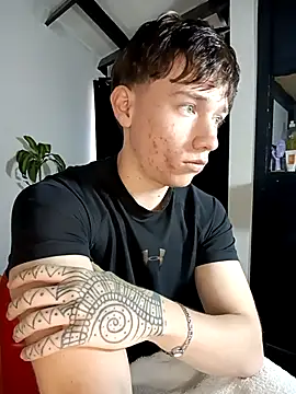 Logan sixxer online show from 13, 9, 2025