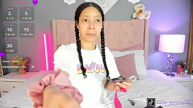 Snapshot of Joe_And_Emma chatting on 15, 9, 2025 Joe And Emma online show from 15, 9, 2025