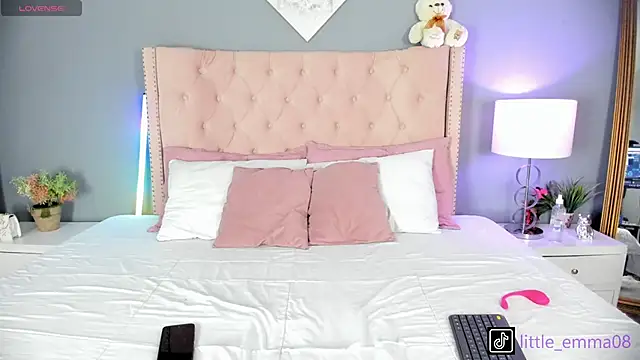 Snapshot of Joe_And_Emma chatting on 19, 9, 2025 Joe And Emma online show from 19, 9, 2025