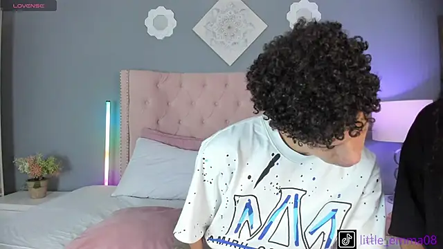 Snapshot of Joe_And_Emma chatting on 6, 10, 2025 Joe And Emma online show from 6, 10, 2025