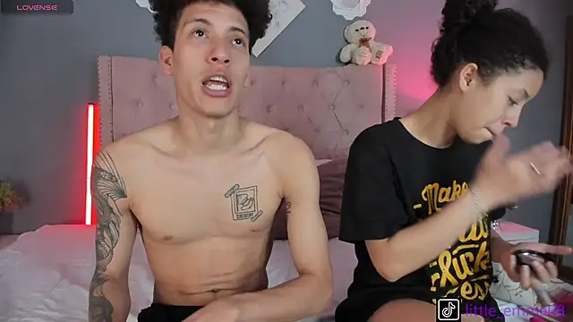 Snapshot of Joe_And_Emma chatting on 13, 10, 2025 Joe And Emma online show from 13, 10, 2025