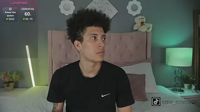 Snapshot of Joe_And_Emma chatting on 18, 10, 2025 Joe And Emma online show from 18, 10, 2025