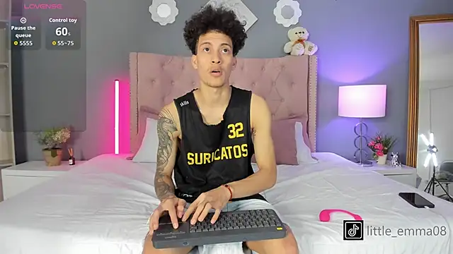 Snapshot of Joe_And_Emma chatting on 1, 11, 2025 Joe And Emma online show from 1, 11, 2025