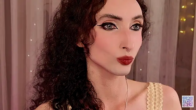 Snapshot of Queen_of_tease chatting on 24, 9, 2025 Queen of tease online show from 24, 9, 2025