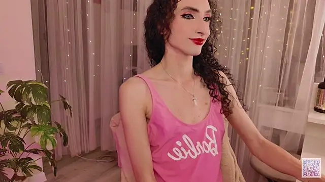 Snapshot of Queen_of_tease chatting on 6, 10, 2025 Queen of tease online show from 6, 10, 2025