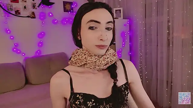 Queen of tease online show from 10, 5, 2026
