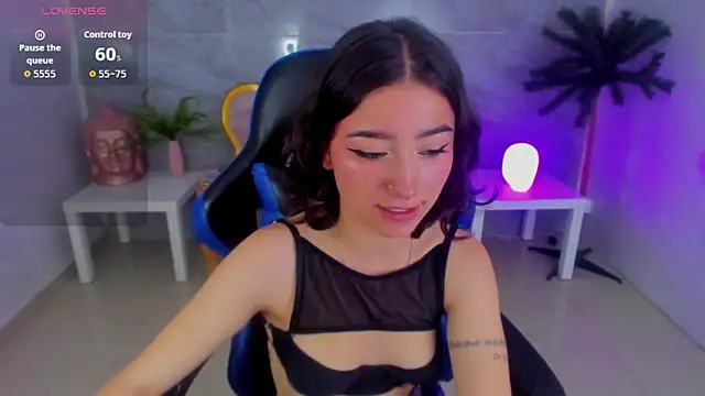 venuss09 s online show from 13, 11, 2025