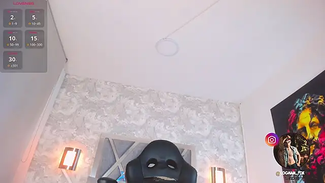 Snapshot of loghan_fox chatting on 25, 9, 2025 loghan fox online show from 25, 9, 2025