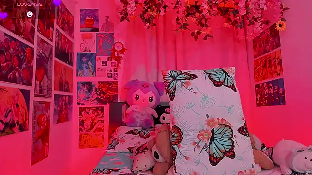 Snapshot of FluffyMelons chatting on 2, 11, 2025 FluffyMelons online show from 2, 11, 2025