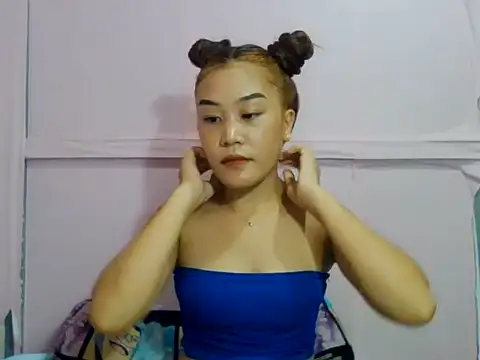 Snapshot of YourWildestDoll chatting on 23, 5, 2026 YourWildestDoll online show from 23, 5, 2026