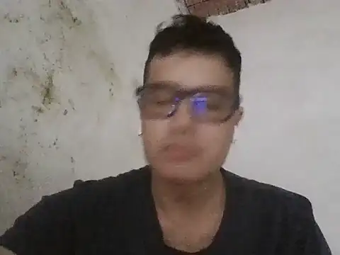 Snapshot of Quarentaoon chatting on 12, 10, 2025 Quarentaoon online show from 12, 10, 2025
