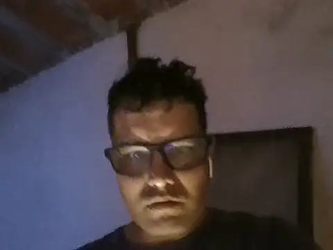 Snapshot of Quarentaoon chatting on 17, 10, 2025 Quarentaoon online show from 17, 10, 2025