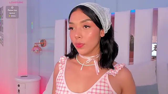 Snapshot of selene_phmoon chatting on 29, 11, 2025 selene phmoon online show from 29, 11, 2025