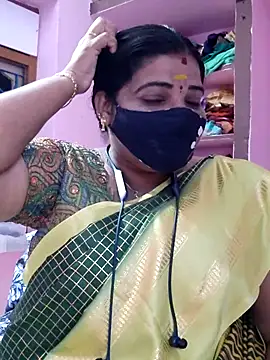 Snapshot of lathikaqueentamil chatting on 3, 11, 2025 lathikaqueentamil online show from 3, 11, 2025