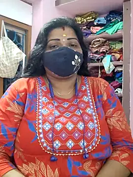 Snapshot of lathikaqueentamil chatting on 13, 11, 2025 lathikaqueentamil online show from 13, 11, 2025