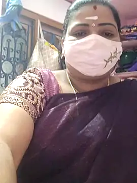 Snapshot of lathikaqueentamil chatting on 17, 11, 2025 lathikaqueentamil online show from 17, 11, 2025