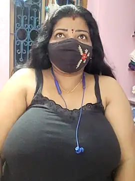 Snapshot of lathikaqueentamil chatting on 1, 12, 2025 lathikaqueentamil online show from 1, 12, 2025