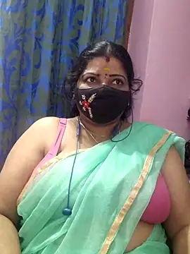 Snapshot of lathikaqueentamil chatting on 3, 12, 2025 lathikaqueentamil online show from 3, 12, 2025