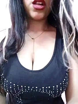 Snapshot of Princessa05 chatting on 2, 5, 2026 Princessa05 online show from 2, 5, 2026