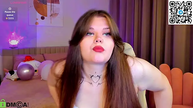 Snapshot of elle_one chatting on 23, 9, 2025 elle one online show from 23, 9, 2025