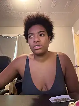 Tu GataLinda online show from 17, 11, 2025