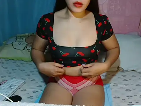 JuicyPussy4u online show from 6, 11, 2025