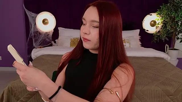 NoraHaynes online show from 2, 11, 2025